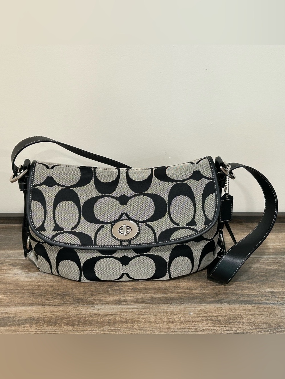 Coach Monogram canvas turn lock black leather buckle strap Y2K F15171
